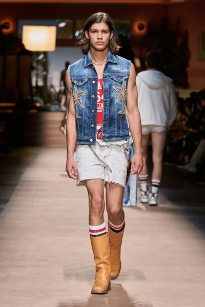 Look 20